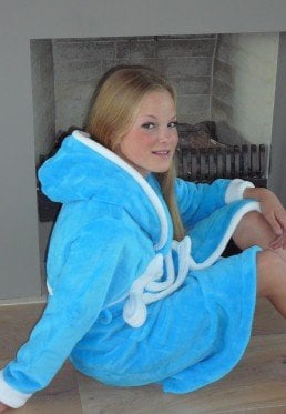 badjas kind Aqua met capuchon