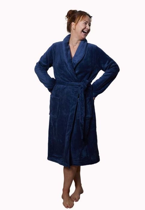 Marine blauwe unisex fleecebadjas met naam borduren