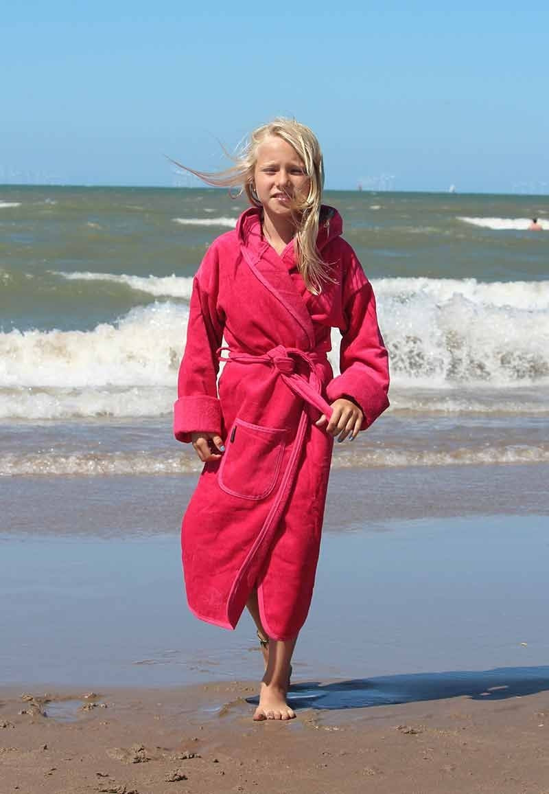 Kinderbadjas fuchsia roze met naam borduren