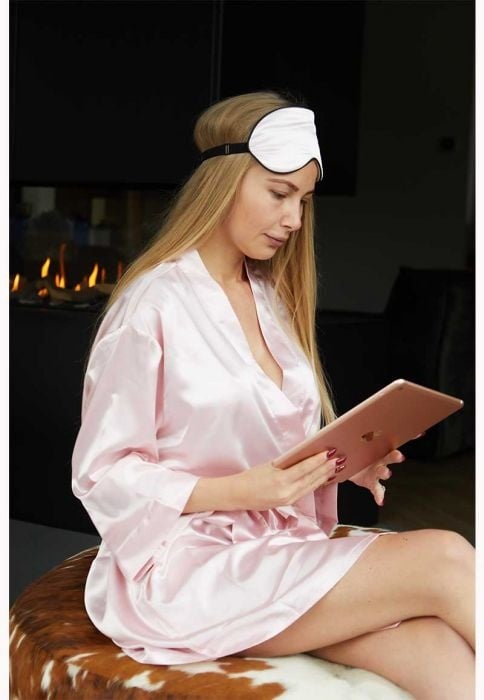 korte kimonobadjas satijn - licht roze