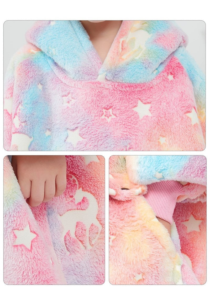 Fleece deken met mouwen & capuchon - kind - unicorn - Glow in the dark