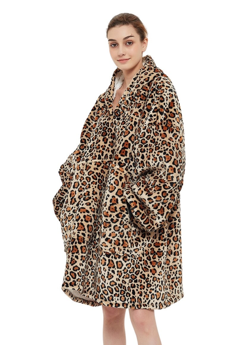 Fleece deken met mouwen & capuchon - leopard