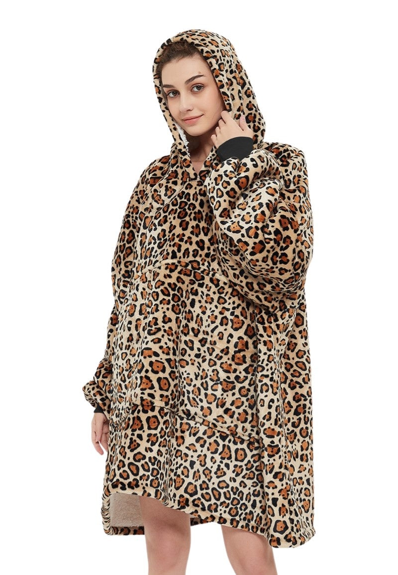 Fleece deken met mouwen & capuchon - leopard