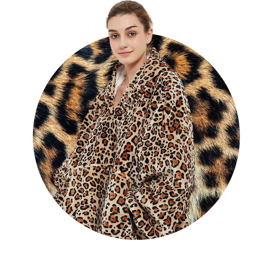 Fleece deken met mouwen & capuchon - leopard