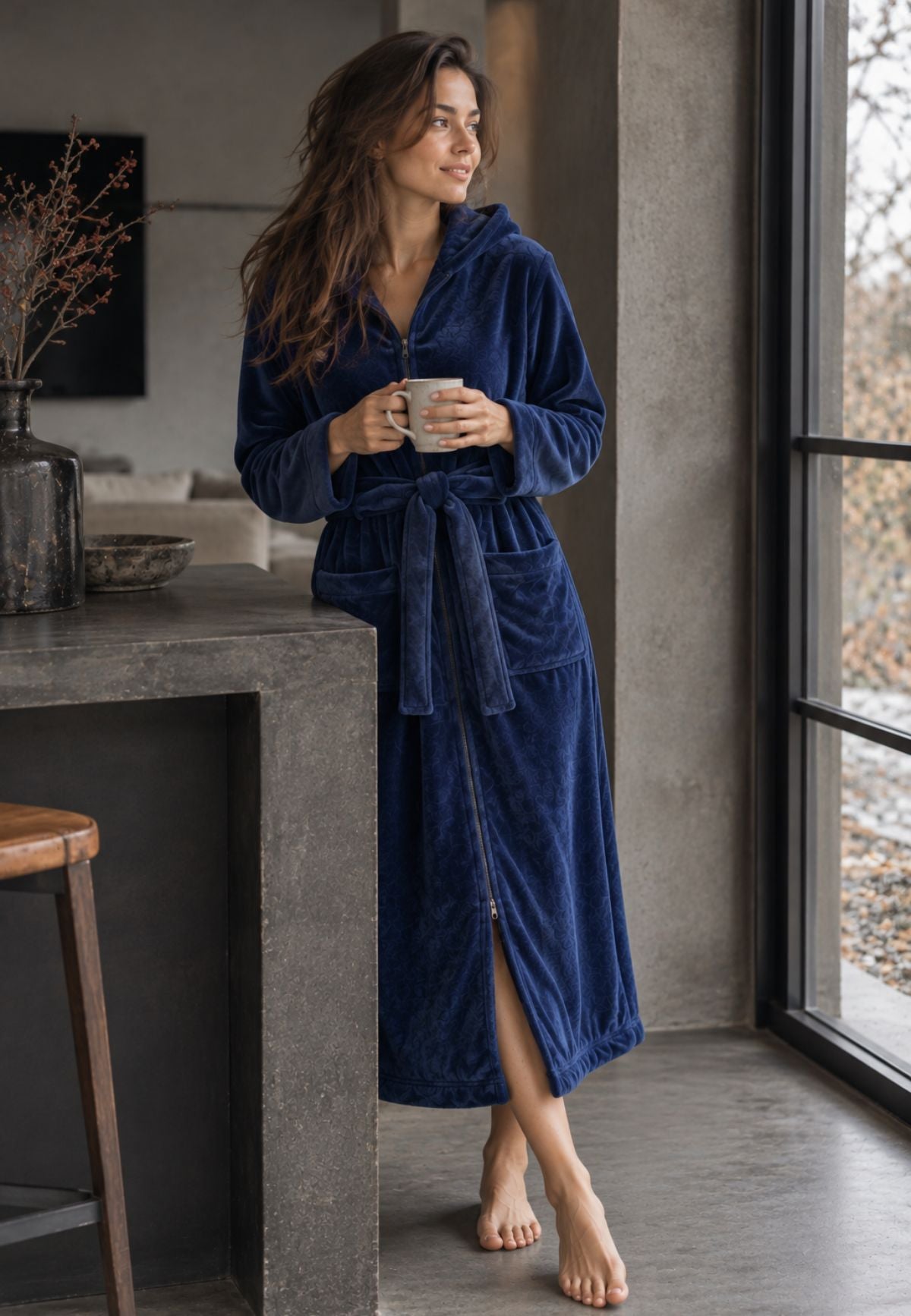 Charlie Choe indigo blauwe fleece damesbadjas met capuchon en tweewegrits