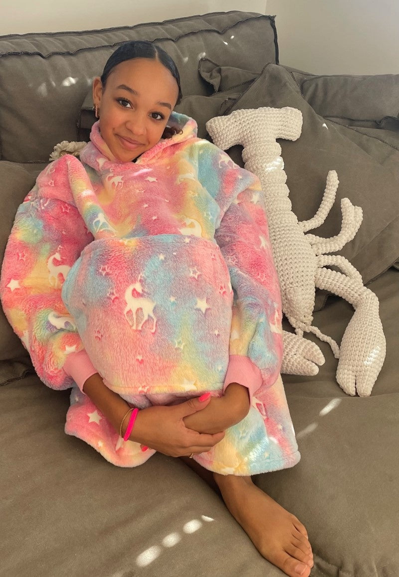 Fleece deken met mouwen & capuchon - kind - unicorn - Glow in the dark